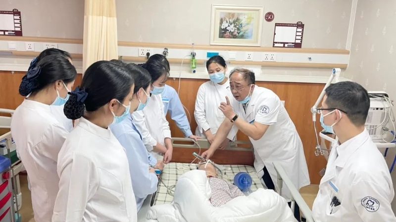 失能老人防走失，手环选择有讲究**