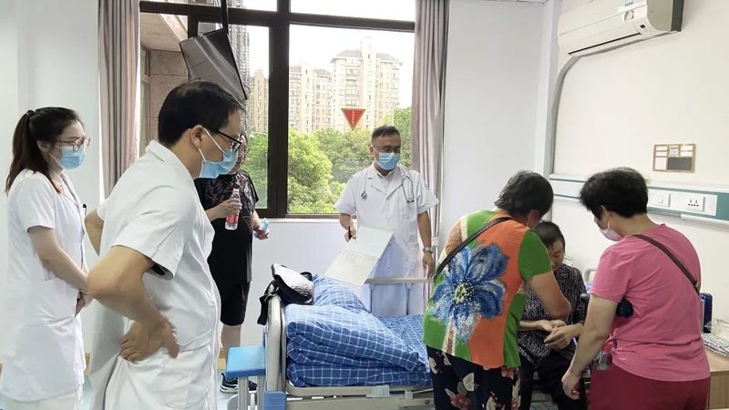 康复护理器材主要分为以下几类：
